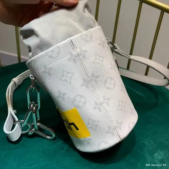 Aaa replica bags BAG LOUIS NANO CHALK VUITTON 0616